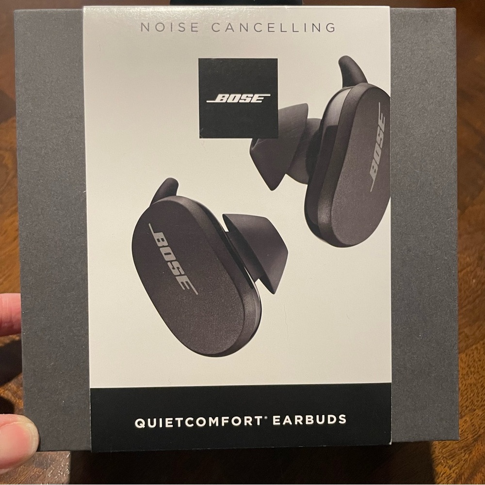 New in box - Bose QuietComfort Noise Cancelling Earbuds - Black